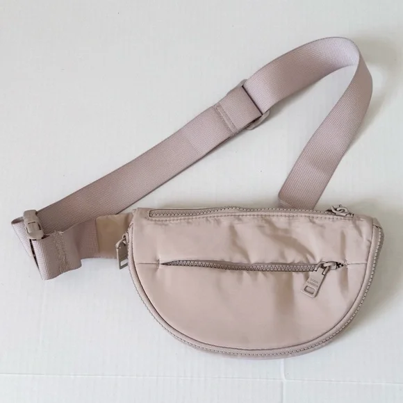 Steve Madden Belt Bag - Picture 1 of 7